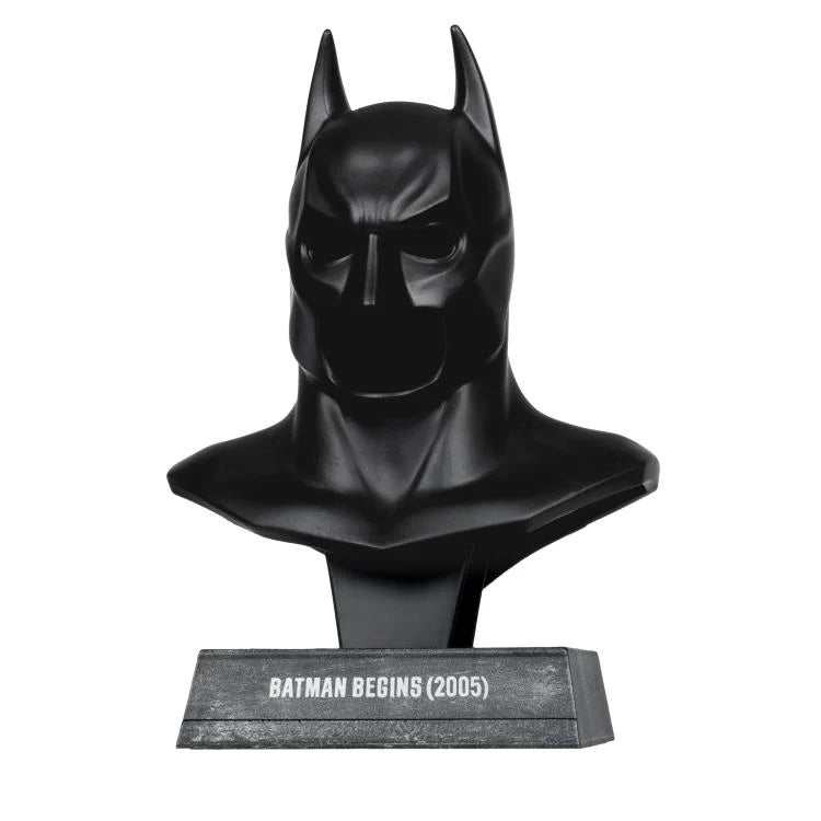 PREVENTA DC Direct Batman Begins Batman Cowl 1/3 Scale Replica McFarlane (Primer pago/anticipo)