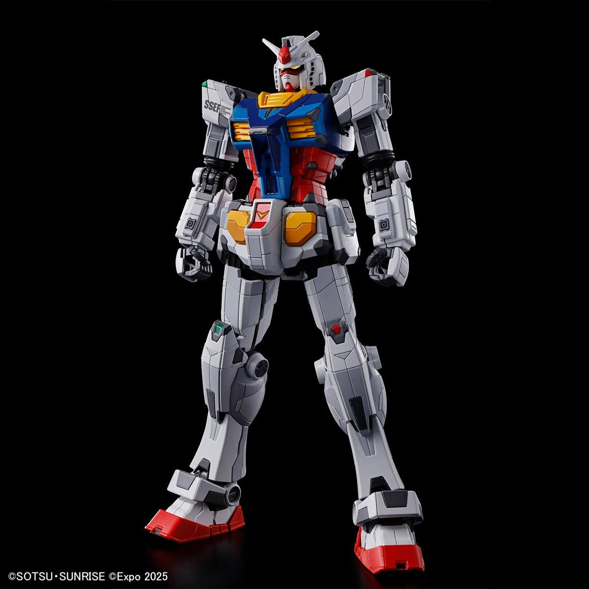 PREVENTA Entry Grade 1/144 Mobile Suit Gundam Next Future RX-78F00/E Gundam (EX-001 GG.L.R.S.S. Feather Unit) Model Kit Bandai